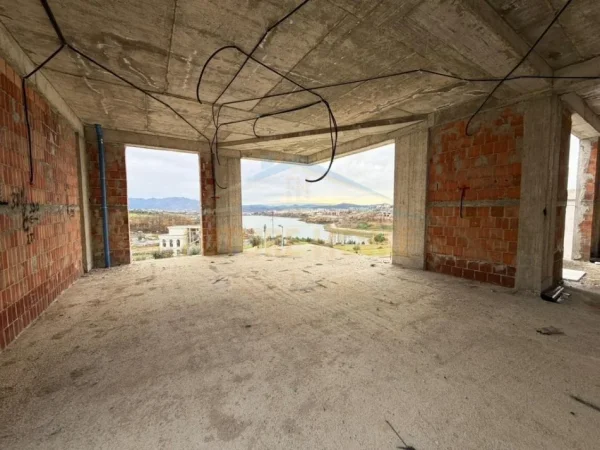 Tirane, shitet Vile 2 Katshe Kati 0, 578 m² 630.000 € (Farke, Tirane)