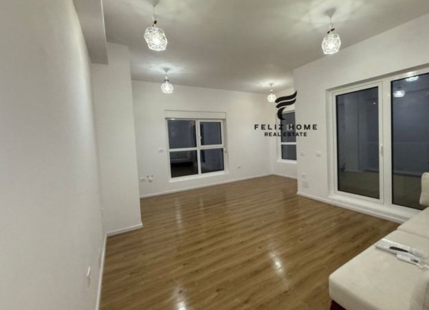 Tirane, jepet me qera zyre Kati 0, 50 m² 400 € (ALI DEMI)