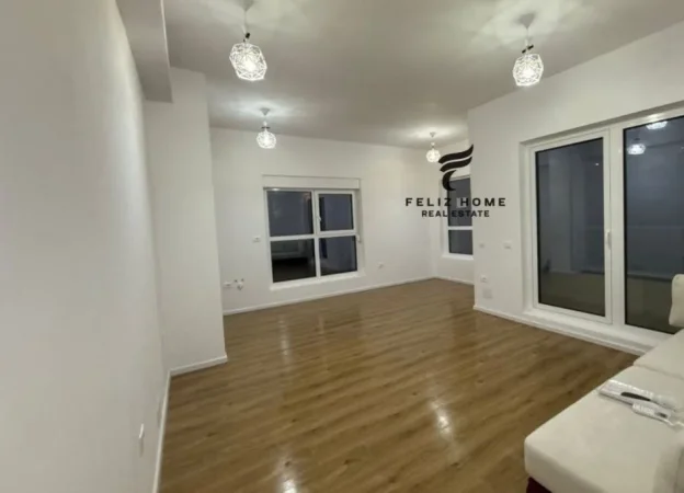 Tirane, jepet me qera zyre Kati 0, 50 m² 400 € (ALI DEMI)