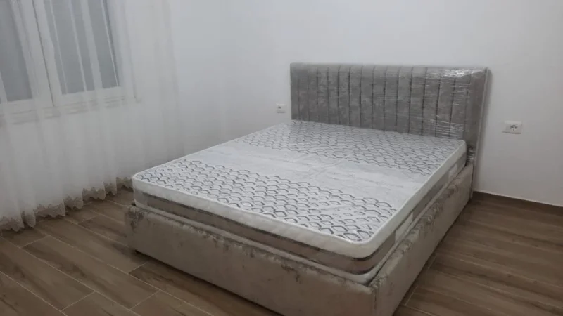 Tirane, jepet me qera apartament 1+1 Kati 2, 65 m² 400 € (Shkoze)
