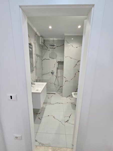 Tirane, shitet apartament 1+1 , 52 m² 108.000 € (ALI DEMI)