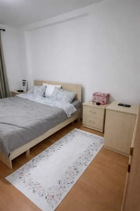 Tirane, jepet me qera apartament 1+1 Kati 4, 65 m² 465 € (Bulevardi Gjergj Fishta)