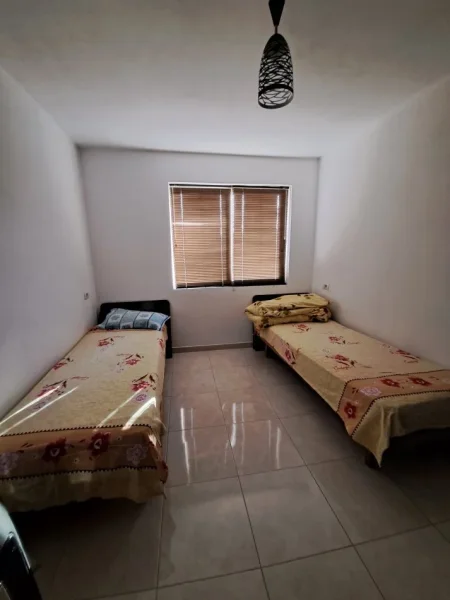 Shitet APARTAMENT •1+1 ( pallat egzistues ) •KATI 4