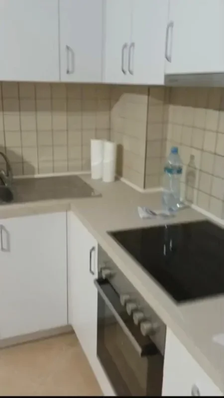 Tirane, jepet me qera apartament 2+1 Kati 2, 70 m² 500 € (Rruga 5 Maji)