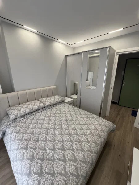 Tirane, jap me qera apartament 2+1+Aneks+Ballkon Kati 2, 77 m² 800 € (Shkolla e Kuqe)