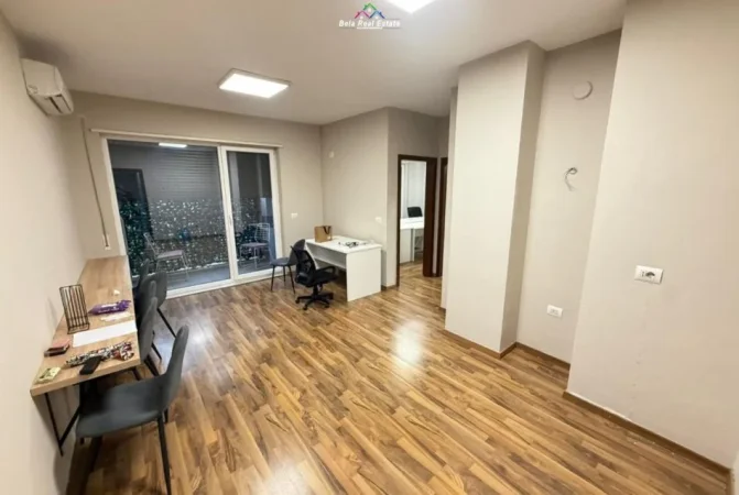 Tirane, jepet me qera zyre Kati 2, 140 m² 1.660 € (Rruga Frosina Plaku)