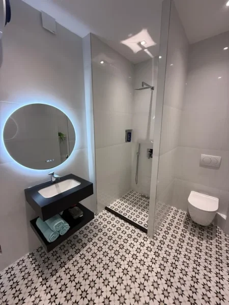 Vlore, shitet 2+1 Kati 3, 135.000 € (Pranë Shkollës Industriale)