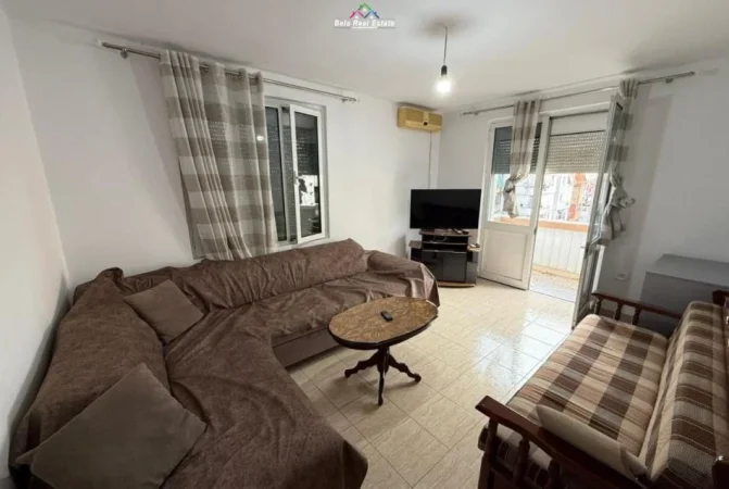 Tirane, jepet me qera apartament 1+1 Kati 4, 70 m² 550 € (Rruga Abdyl Frasheri)