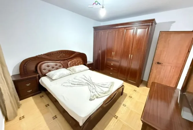 Tirane, jepet me qera apartament 1+1 Kati 4, 70 m² 550 € (Rruga Abdyl Frasheri)