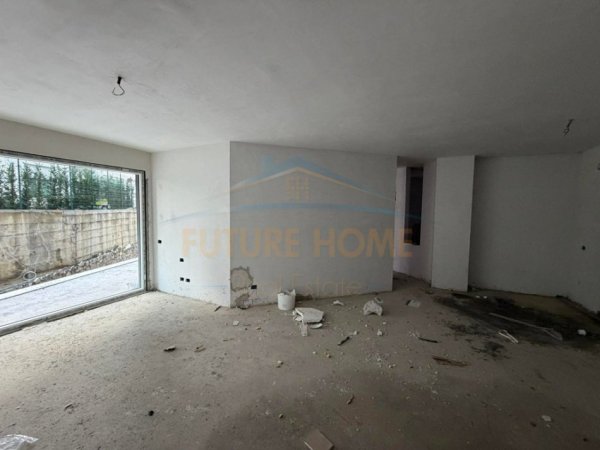 Tirane, shitet apartament 2+1+2+Ballkon Kati 1, 124 m² 220.000 € (Kompleksi Palladium)