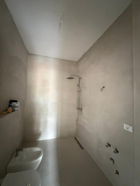 Tirane, shitet apartament 3+1+Ballkon , 135 m² 338.820 € (Pazari i Ri)
