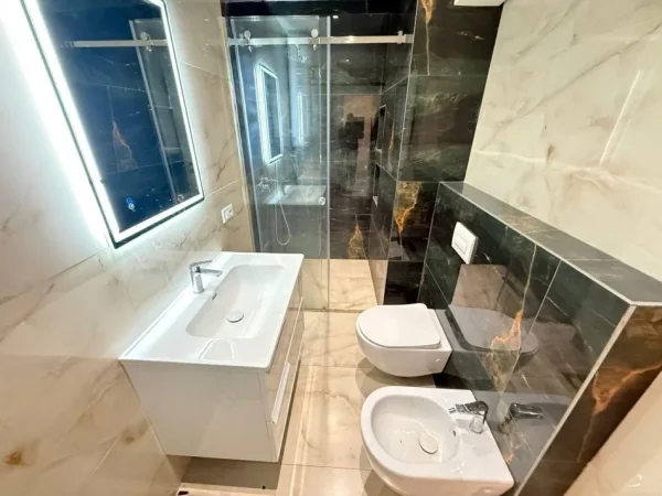 Tirane, jepet me qera apartament 2+1 Kati 8, 100 m² 1.660 € (Rruga Prokop Mima)