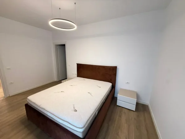 Tirane, jepet me qera apartament 2+1 Kati 8, 100 m² 1.660 € (Rruga Prokop Mima)