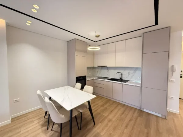 Tirane, jepet me qera apartament 2+1 Kati 8, 100 m² 1.660 € (Rruga Prokop Mima)