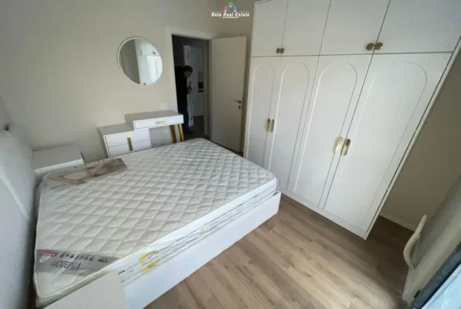 Tirane, jepet me qera apartament 1+1 Kati 1, 65 m² 600 € (Rruga Sadik Petrela)