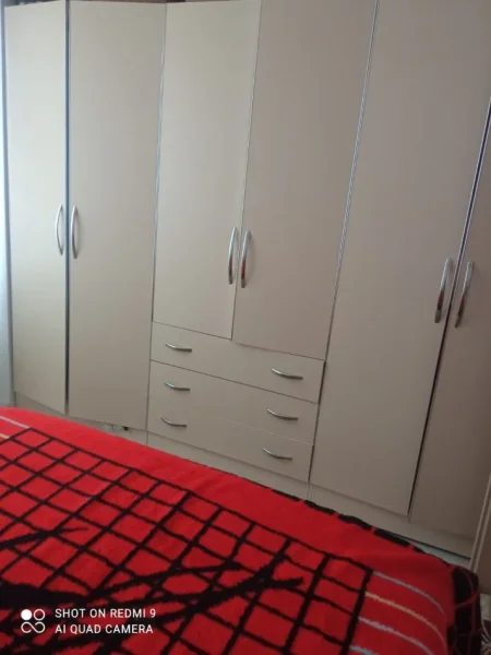 Tirane, jepet me qera apartament 2+1+Ballkon Kati 6, 140 m² 300 € (Boulevardi blu)