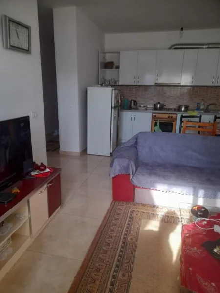 Tirane, jepet me qera apartament 2+1+Ballkon Kati 6, 140 m² 300 € (Boulevardi blu)
