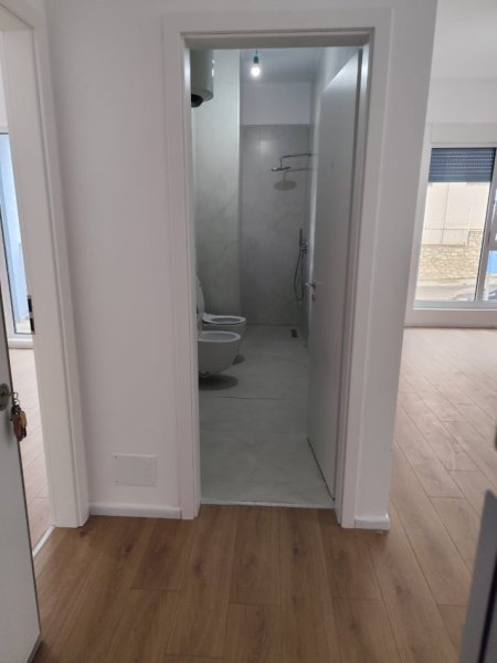 Tirane, shitet apartament 1+1+Ballkon Kati 1, 58 m² (Dalip Topi)