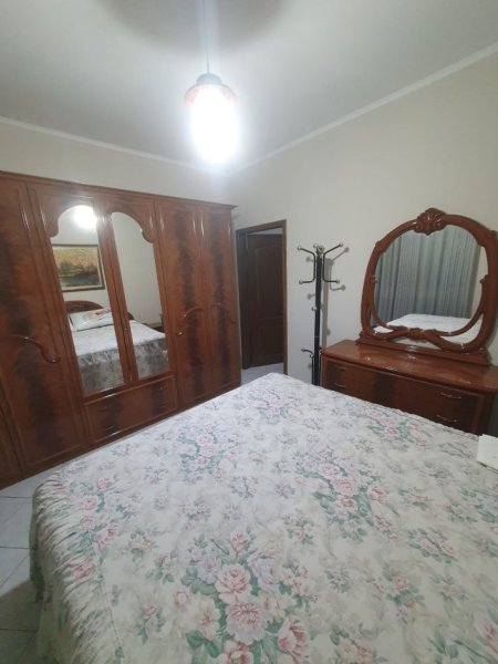Tirane, jepet me qera Vile 2+1+Ballkon Kati 3, 100 m² 600 € (Ali Demi/Zgara Korcare)