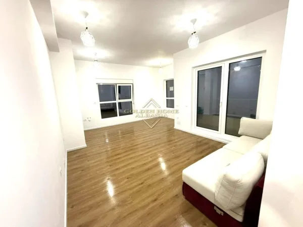 Tirane, jepet me qera ambjent biznesi , 60 m² 40.000 € 