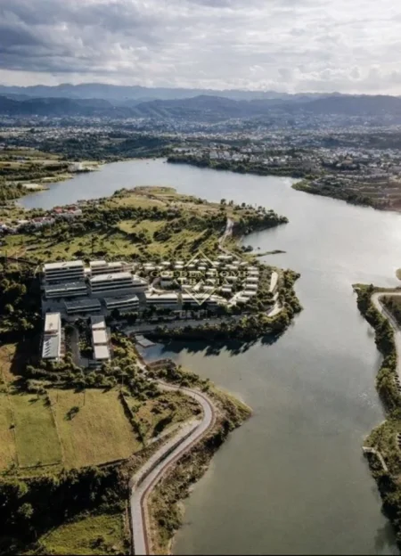 Tirane, shitet apartament 2+1 , 12.116 m² 242.320 € (Farke)