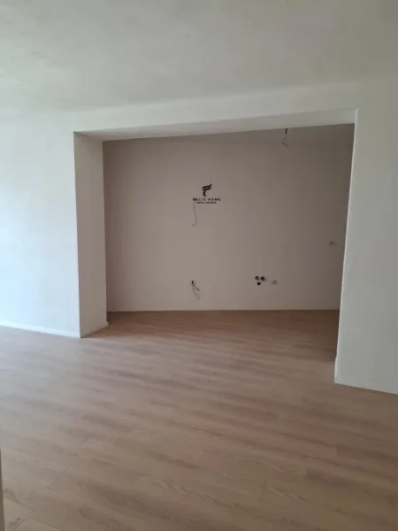 Tirane, shitet apartament 2+1 Kati 5, 103 m² 176.000 € (FUSHA E AVIACIONIT)