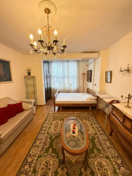 Tirane, jepet me qera apartament 2+1 Kati 2, 84 m² 700 € 