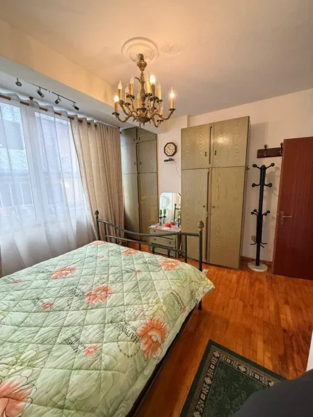 Tirane, jepet me qera apartament 2+1 Kati 2, 84 m² 700 € 