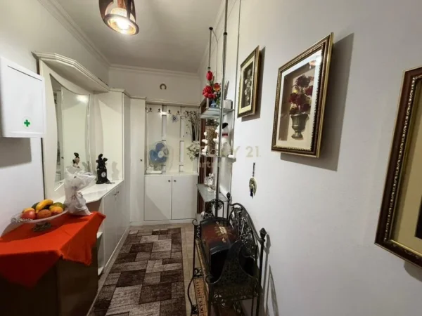 Tirane, shitet apartament 2+1 Kati 7, 97 m² 213.000 € (Rruga Frosina Plaku)