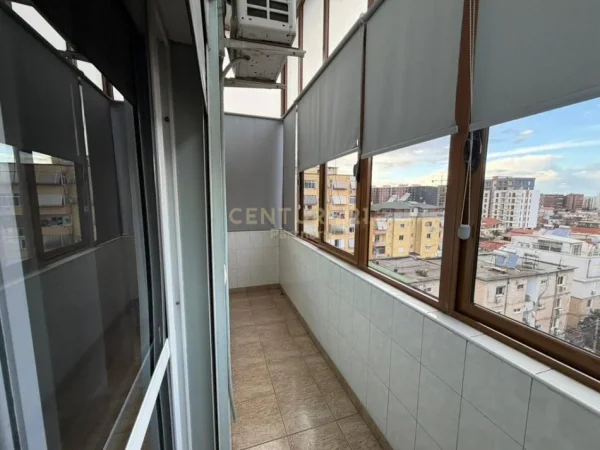 Tirane, shitet apartament 2+1 Kati 7, 97 m² 213.000 € (Rruga Frosina Plaku)