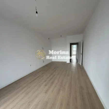 Tirane, jepet me qera apartament 1+1 Kati 5, 70 m² 590 € (Ambasada Amerikane)