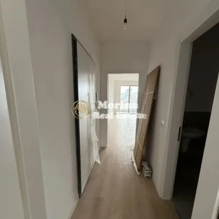 Tirane, jepet me qera apartament 1+1 Kati 5, 70 m² 590 € (Ambasada Amerikane)
