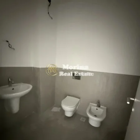 Tirane, jepet me qera apartament 1+1 Kati 5, 70 m² 590 € (Ambasada Amerikane)