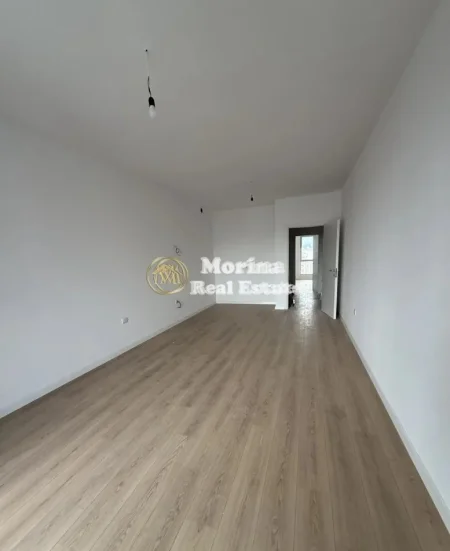 Tirane, jepet me qera apartament 1+1 Kati 5, 70 m² 590 € (Ambasada Amerikane)