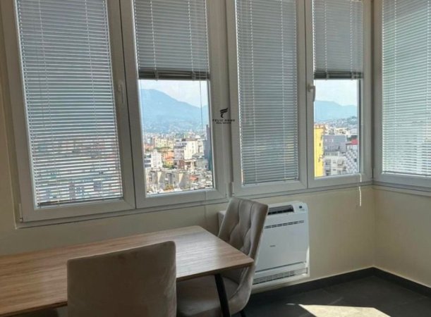 Tirane, jepet me qera apartament 1+1 Kati 11, 65 m² 800 € (PAZARI I RI)