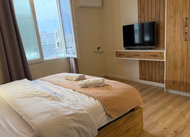 Tirane, jepet me qera apartament 1+1 Kati 11, 65 m² 800 € (PAZARI I RI)
