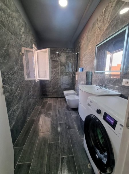 Tirane, shitet apartament 1+1 Kati 8, 69 m² 199.900 € (Myslym Shyri)