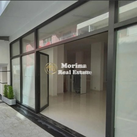 Tirane, jepet me qera ambjent biznesi Kati 1, 123 m² 1.400 € (Rruga 5 Maji)