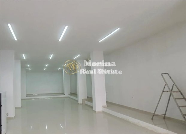 Tirane, jepet me qera ambjent biznesi Kati 1, 123 m² 1.400 € (Rruga 5 Maji)