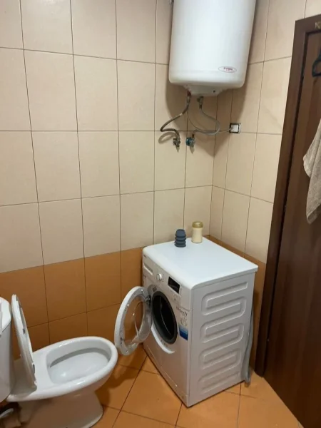 Tirane, jepet me qera apartament 2+1 Kati 7, 100 m² 700 € (Bulevardi i Ri / Rruga Filip Jano)