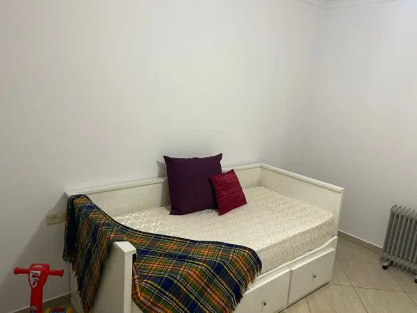 Tirane, jepet me qera apartament 2+1 Kati 7, 100 m² 700 € (Bulevardi i Ri / Rruga Filip Jano)