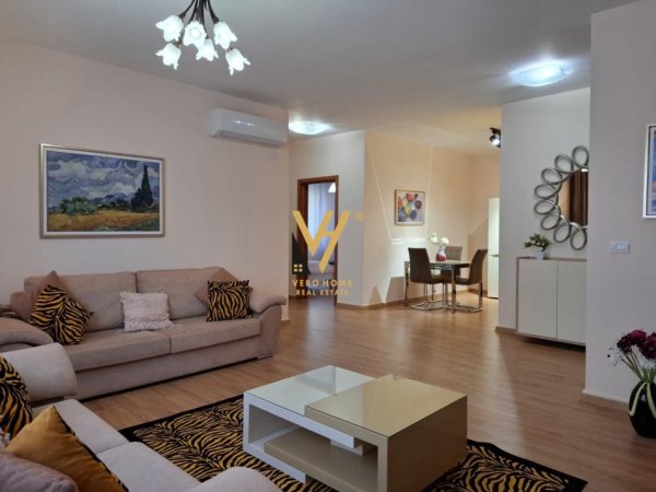 Tirane, jepet me qera apartament 2+1+Ballkon Kati 3, 120 m² 850 € (KOPSHTI ZOOLOGJIK)