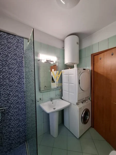 Tirane, jepet me qera apartament 2+1+Ballkon Kati 3, 120 m² 740 € (KOPSHTI ZOOLOGJIK)