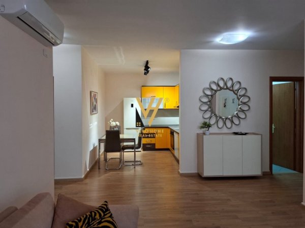 Tirane, jepet me qera apartament 2+1+Ballkon Kati 3, 120 m² 850 € (KOPSHTI ZOOLOGJIK)