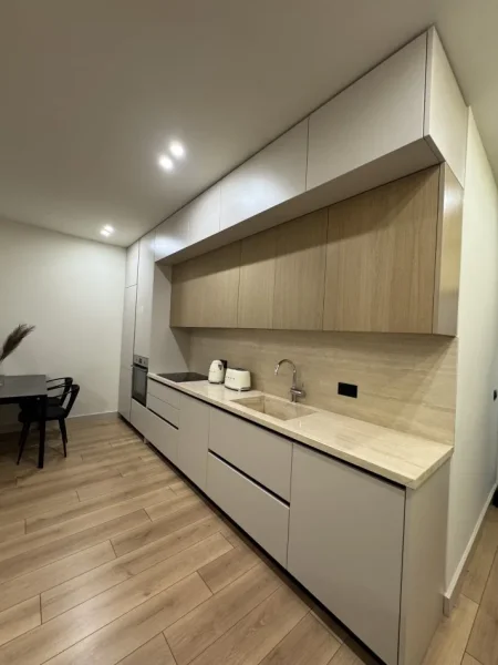 Tirane, jepet me qera apartament 2+1+Ballkon Kati 1, 76 m² 1.800 € (Rruga e kosovareve)
