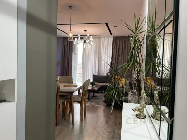 Tirane, shitet apartament 2+1+Aneks+Ballkon Kati 5, 104 m² 260.000 € 