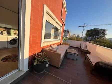 Tirane, jepet me qera apartament Kati 8, 140 m² 1.400 € 