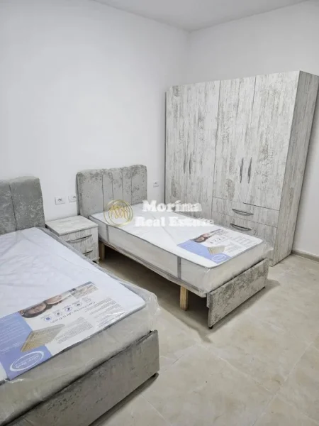 Tirane, jepet me qera apartament 2+1 Kati 1, 115 m² 500 € (Kamez)