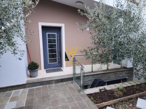 Tirane, jepet me qera Vile 2 Katshe Kati 0, 220 m² 2.000 € (ALI DEMI)