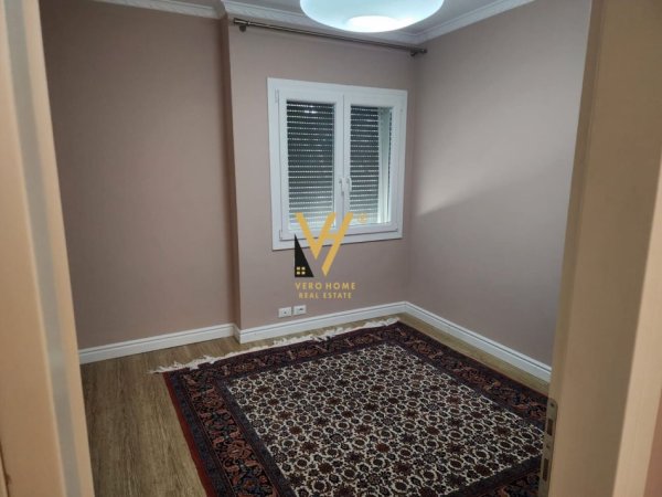 Tirane, jepet me qera Vile 2 Katshe Kati 0, 220 m² 2.000 € (ALI DEMI)